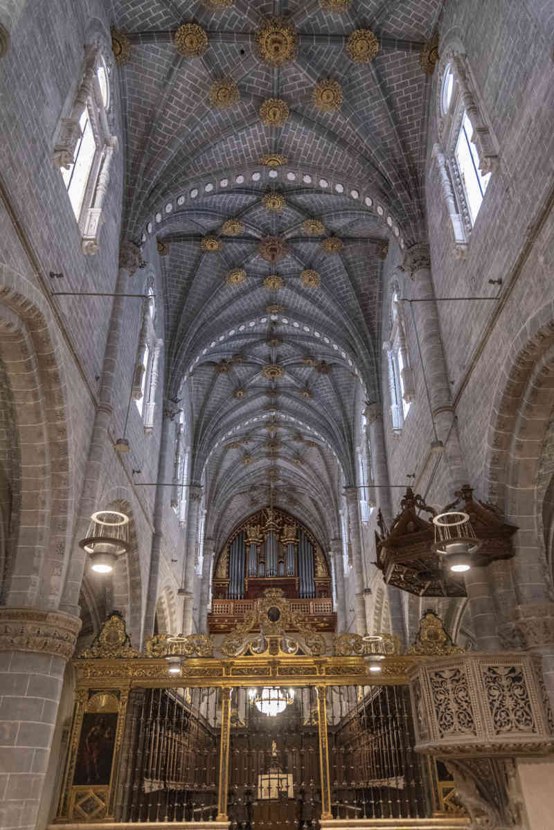 Zaragoza - Tarazona 17 - catedral de Santa María de la Huerta.jpg
